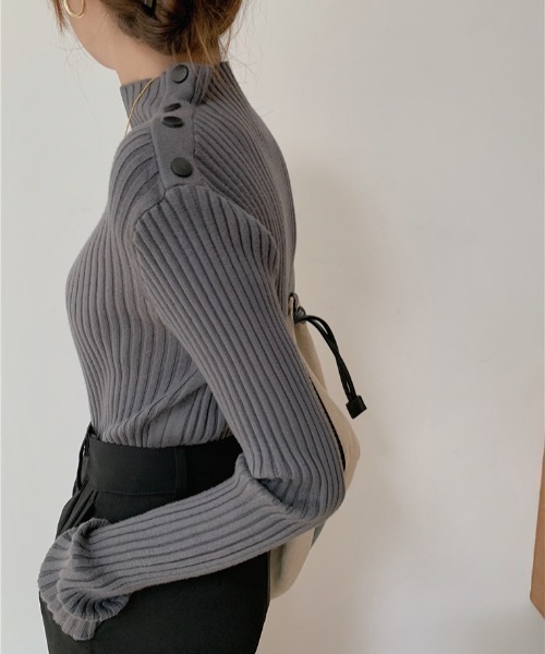 ABITOKYO（アビトーキョー）の「サイドボタンタートルネックリブプルオーバー（ニット/セーター・レディース・ホワイト/ブラック/ベージュ/グレー/アイボリー・FREE）」の15枚目の写真