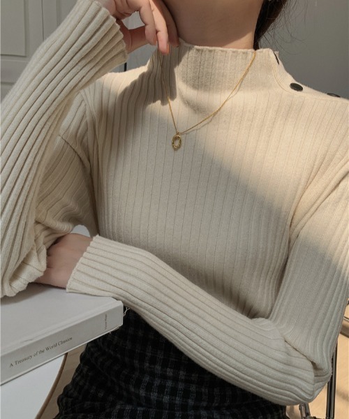 ABITOKYO（アビトーキョー）の「サイドボタンタートルネックリブプルオーバー（ニット/セーター・レディース・ホワイト/ブラック/ベージュ/グレー/アイボリー・FREE）」の22枚目の写真