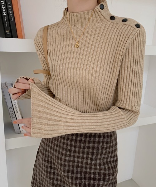 ABITOKYO（アビトーキョー）の「サイドボタンタートルネックリブプルオーバー（ニット/セーター・レディース・ホワイト/ブラック/ベージュ/グレー/アイボリー・FREE）」の11枚目の写真