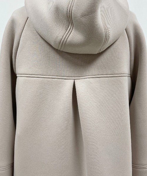 LUGIVA（ルギヴァ）の「ダンボールニット+タフタ ミドル丈ダウンジャケット（ダウンジャケット/コート・レディース・ブラック/グレー/モカ・M）」の18枚目の写真