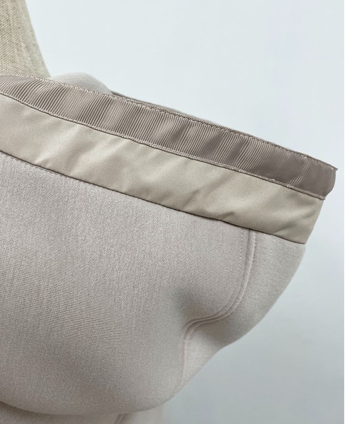 LUGIVA（ルギヴァ）の「ダンボールニット+タフタ ミドル丈ダウンジャケット（ダウンジャケット/コート・レディース・ブラック/グレー/モカ・M）」の19枚目の写真