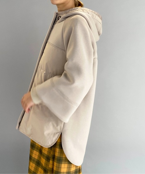 LUGIVA（ルギヴァ）の「ダンボールニット+タフタ ミドル丈ダウンジャケット（ダウンジャケット/コート・レディース・ブラック/グレー/モカ・M）」の6枚目の写真