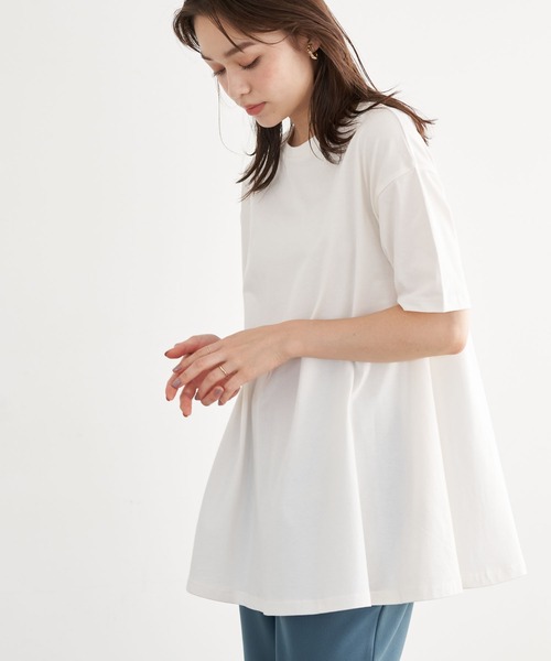 earth music&ecology(アースミュージックアンドエコロジー)の「フレアカットチュニック *(Tシャツ/カットソー・レディース・ミント/ブラック/ベージュ/オフホワイト・FREE)」の1枚目の写真