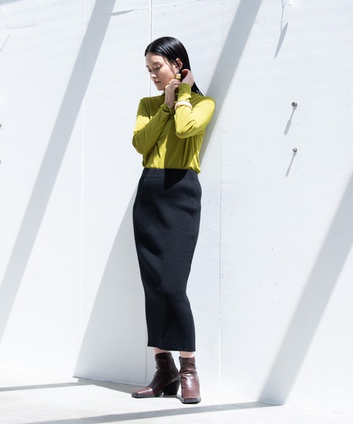 Happy John(ハッピージョン)の「カラータイトニットスカート/color tight knit skirt(スカート・レディース・ブラック/ブルー/マスタード・FREE)」の4枚目の写真