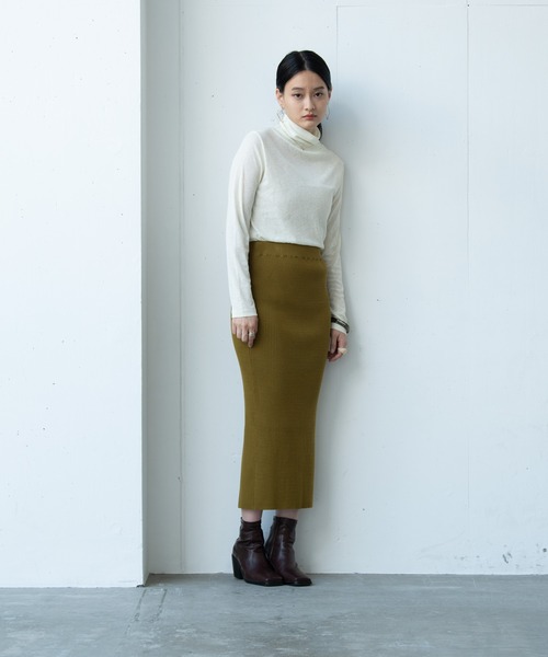 Happy John(ハッピージョン)の「カラータイトニットスカート/color tight knit skirt(スカート・レディース・ブラック/ブルー/マスタード・FREE)」の21枚目の写真