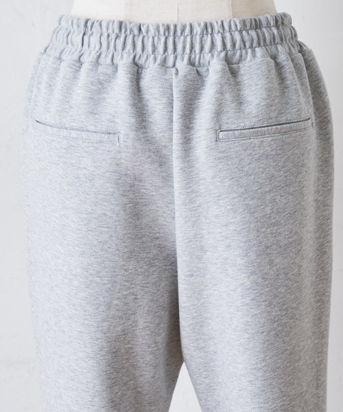 BEARDSLEY（ビアズリー）の「履き心地◎楽なのにきれい見え、ラインを拾わないダンボールパンツ（その他パンツ・レディース・ブラック/グレー・1/0/2）」の8枚目の写真