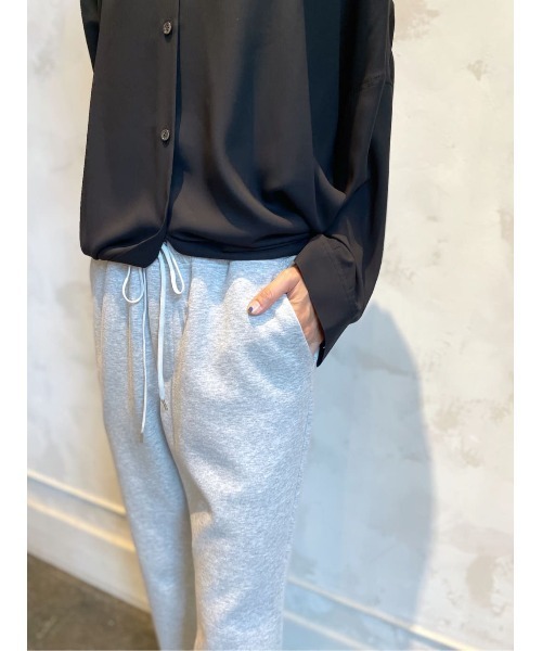 BEARDSLEY（ビアズリー）の「履き心地◎楽なのにきれい見え、ラインを拾わないダンボールパンツ（その他パンツ・レディース・ブラック/グレー・1/0/2）」の3枚目の写真