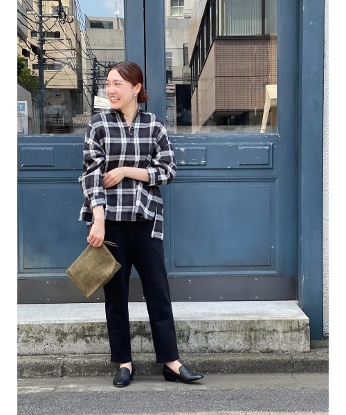 BEARDSLEY（ビアズリー）の「履き心地◎楽なのにきれい見え、ラインを拾わないダンボールパンツ（その他パンツ・レディース・ブラック/グレー・1/0/2）」の16枚目の写真