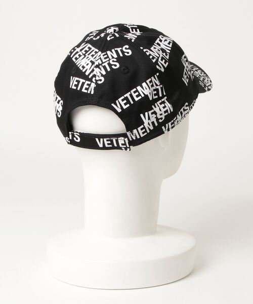 VETEMENTS（ヴェトモン）の「VETEMENTS / ヴェトモン：STAMPED LOGO CAP：UA52CA950[RIP]（キャップ・メンズ・ブラック・FREE）」の3枚目の写真