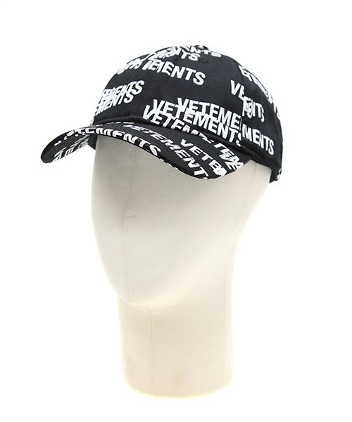 VETEMENTS（ヴェトモン）の「VETEMENTS / ヴェトモン：STAMPED LOGO CAP：UA52CA950[RIP]（キャップ・メンズ・ブラック・FREE）」の7枚目の写真