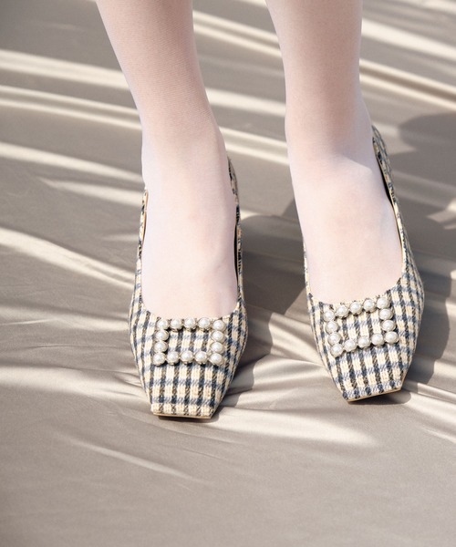 TITTY&CO.（ティティーアンドコー）の「パールバックルパンプス（パンプス・レディース・ブラック/ブルー/グリーン・SMALL/MEDIUM/LARGE）」の9枚目の写真