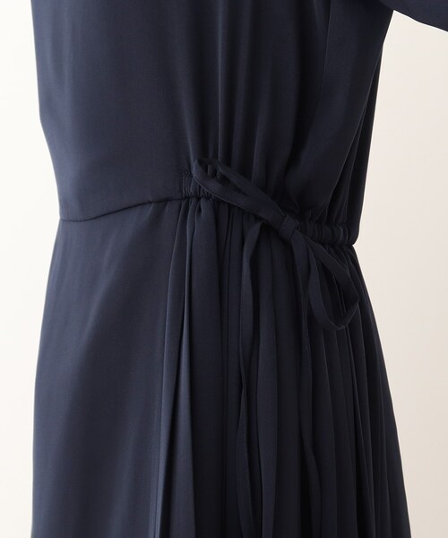 SHOO・LA・RUE（シューラルー）の「◆【S-3L】サイドプリーツワンピース（ワンピース・レディース・ブラック系1/ネイビー系1・01/02/03/04/05）」の3枚目の写真