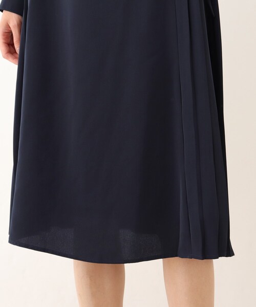 SHOO・LA・RUE（シューラルー）の「◆【S-3L】サイドプリーツワンピース（ワンピース・レディース・ブラック系1/ネイビー系1・01/02/03/04/05）」の5枚目の写真