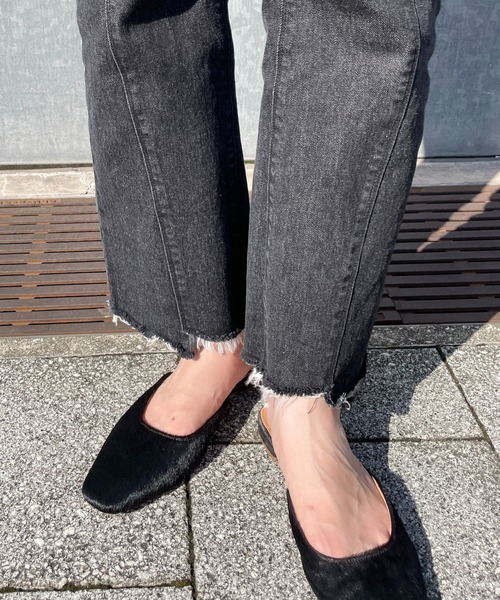 CAPRICIEUX LE'MAGE（カプリシューレマージュ）の「ソフトフレアカットオフデニム（デニムパンツ・レディース・ブラック/グレー・36/38）」の9枚目の写真