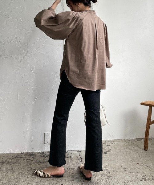 CAPRICIEUX LE'MAGE（カプリシューレマージュ）の「ソフトフレアカットオフデニム（デニムパンツ・レディース・ブラック/グレー・36/38）」の17枚目の写真