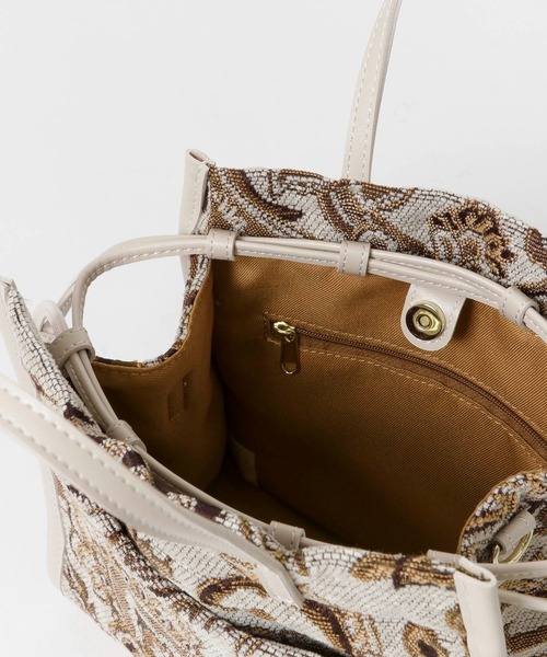 RODE SKO(ロデスコ)の「キンチャク絞りファブリックトートバッグ(トートバッグ・レディース・オフホワイト/ブラック・ONE)」の17枚目の写真