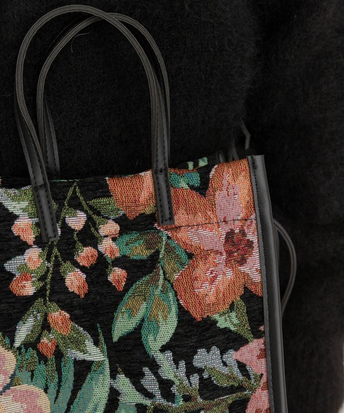 RODE SKO(ロデスコ)の「キンチャク絞りファブリックトートバッグ(トートバッグ・レディース・オフホワイト/ブラック・ONE)」の3枚目の写真