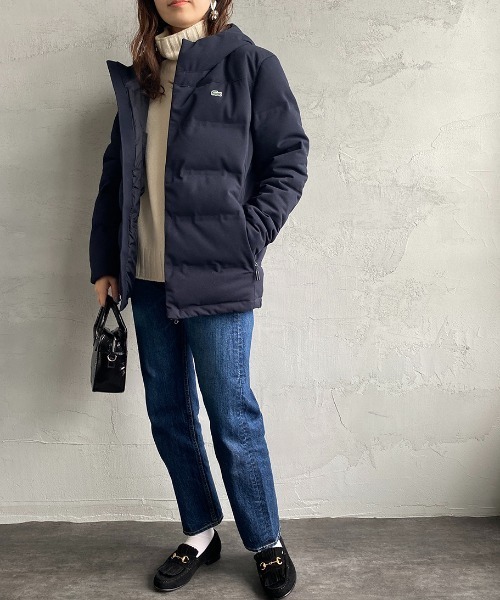 LACOSTE（ラコステ）の「[LACOSTE/ラコステ] ポリエステルピケ ワンポイントロゴダウンジャケット（ダウンジャケット/コート・レディース・ネイビー・48/50/46）」の2枚目の写真