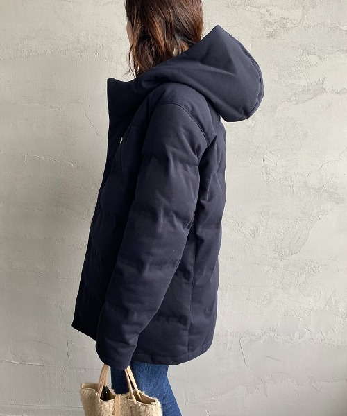 LACOSTE（ラコステ）の「[LACOSTE/ラコステ] ポリエステルピケ ワンポイントロゴダウンジャケット（ダウンジャケット/コート・レディース・ネイビー・48/50/46）」の16枚目の写真
