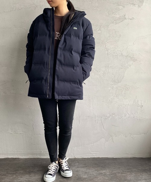 LACOSTE（ラコステ）の「[LACOSTE/ラコステ] ポリエステルピケ ワンポイントロゴダウンジャケット（ダウンジャケット/コート・レディース・ネイビー・48/50/46）」の3枚目の写真