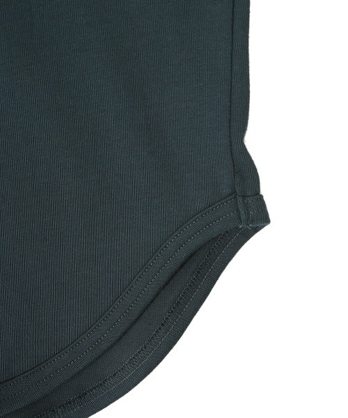 marka（マーカ）の「marka / マーカ：BASEBALL TEE - RECYCLE SUVIN ORGANIC COTTON KNIT -：M22A-13CS01B[COR]（Tシャツ/カットソー・メンズ・ブルー/グリーン/オフホワイト/ブラック・1/2/3）」の12枚目の写真