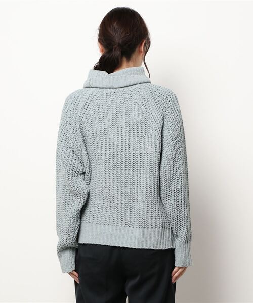 Lugnoncure（ルノンキュール）の「モール糸片畦タートルニット（ニット/セーター・レディース・モカ/オフホワイト/ブルー・ﾌﾘ-）」の4枚目の写真