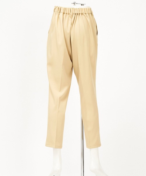 AS KNOW AS PINKY（アズノゥアズピンキー）の「スララっとテーパードパンツ　セットアップ可能（スラックス・レディース・ブラック/イエロー/ライトグリーン/ブラック系その他/ピンクベージュ/ピンク系その他・FREE）」の21枚目の写真