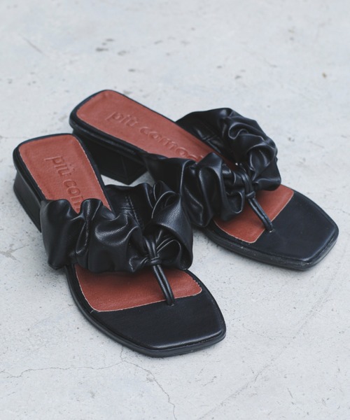 piu comoda（ピュコモダ）の「(piu comoda)ギャザートングサンダル（サンダル・レディース・イエロー/ブラック・37/36/38）」の11枚目の写真