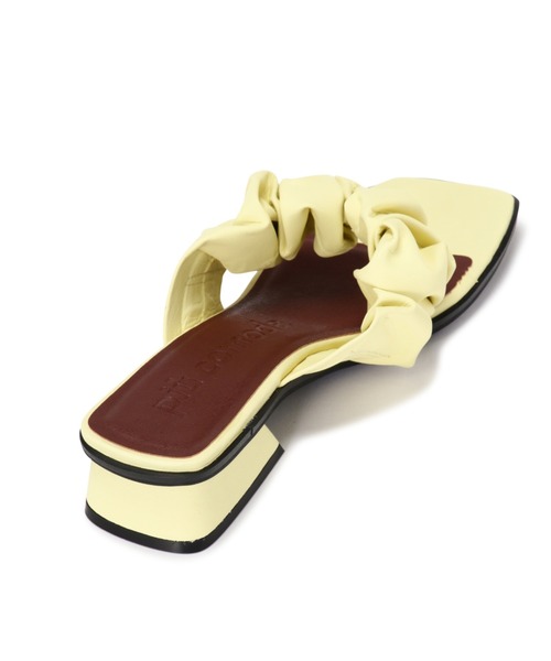 piu comoda（ピュコモダ）の「(piu comoda)ギャザートングサンダル（サンダル・レディース・イエロー/ブラック・37/36/38）」の15枚目の写真