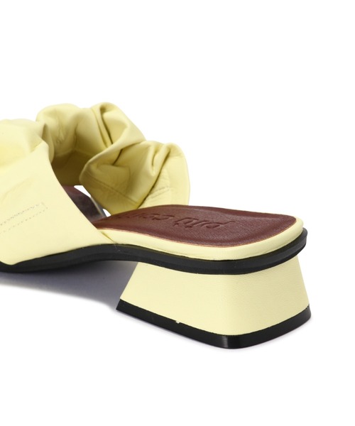 piu comoda（ピュコモダ）の「(piu comoda)ギャザートングサンダル（サンダル・レディース・イエロー/ブラック・37/36/38）」の16枚目の写真