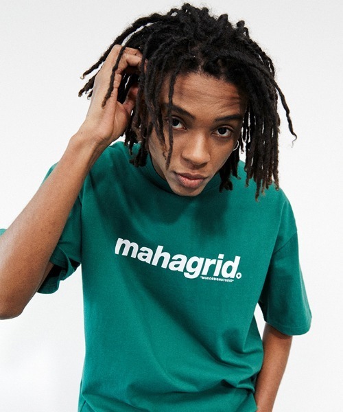 MAHAGRID（マハグリッド）の「【mahagrid】BASIC LOGO TEE / マハグリッド ベーシック ロゴ Tシャツ（Tシャツ/カットソー・メンズ・ホワイト/チャコールグレー/ブラック/パープル/グリーン/オートミール・SMALL/MEDIUM/LARGE/X-LARGE）」の5枚目の写真