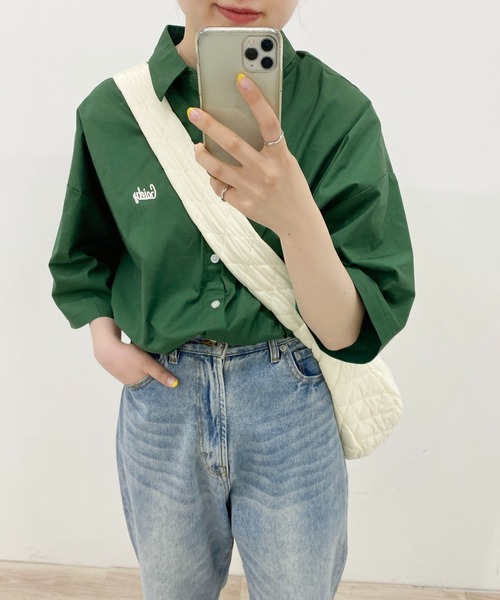 PairPair（ペアペア）の「刺繍入りレギュラーカラーシャツ(ユニセックス)（シャツ/ブラウス・メンズ・グレイッシュブルー/グリーン/イエロー/オフホワイト・MEDIUM/LARGE）」の22枚目の写真