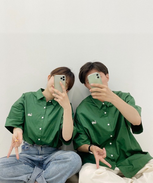 PairPair（ペアペア）の「刺繍入りレギュラーカラーシャツ(ユニセックス)（シャツ/ブラウス・メンズ・グレイッシュブルー/グリーン/イエロー/オフホワイト・MEDIUM/LARGE）」の20枚目の写真