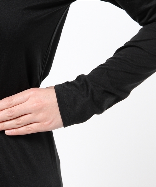 AZUL by moussy（アズールバイマウジー）の「TC天竺バックセンター切替R/N長袖PO（Tシャツ/カットソー・レディース・オフホワイト/ブルー/ブラック/ブラック系その他/ライム/ホワイト系その他・LARGE/SMALL/MEDIUM/X-SMALL）」の12枚目の写真