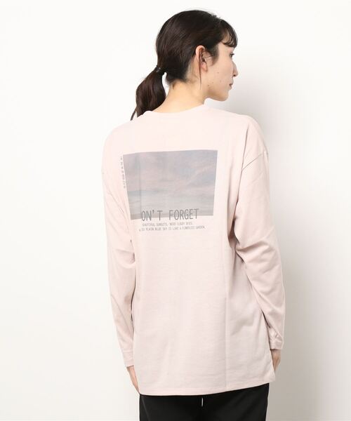 Samansa Mos2 blue（サマンサモスモスブルー）の「フォトプリント長袖Tシャツ（Tシャツ/カットソー・レディース・オフホワイト/サックスブルー/ピンク/ライトベージュ/チャコール・ﾌﾘ-）」の8枚目の写真