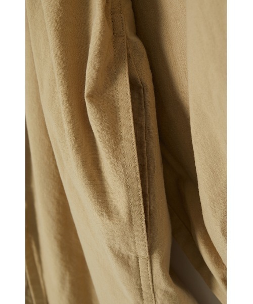 MOUSSY（マウジー）の「VOLUME SLEEVE ロンパース（つなぎ/オールインワン・レディース・ベージュ/オフホワイト/ダークネイビー・2/1）」の15枚目の写真