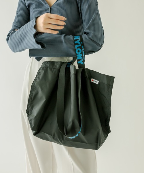 mystic(ミスティック)の「NYLONY ツーハンドルトート 小(トートバッグ・レディース・ブラック/ブルー/オレンジ・ONE SIZE)」の5枚目の写真