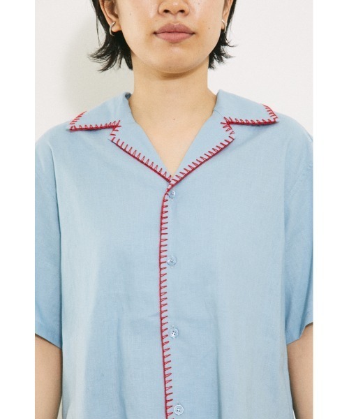 BLACK BY MOUSSY(ブラックバイマウジー)の「stitch open collar shirt(ステッチオープンカラーシャツ)(シャツ/ブラウス・レディース・ライトブルー/ベージュ・FREE)」の12枚目の写真