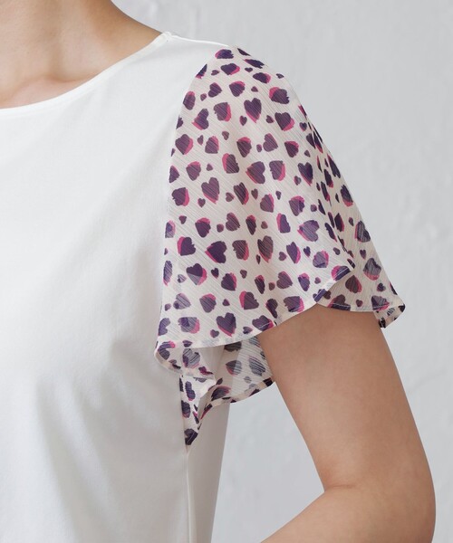 EPOCA THE SHOP(エポカザショップ)の「ハートスリーブカットソー(Tシャツ/カットソー・レディース・ブラック/ベージュ・38)」の8枚目の写真