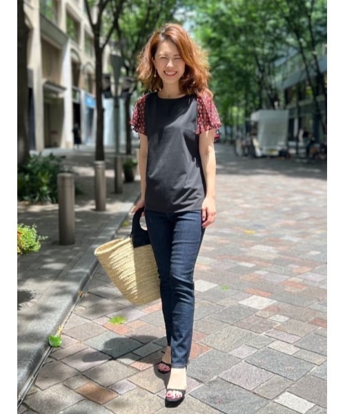 EPOCA THE SHOP(エポカザショップ)の「ハートスリーブカットソー(Tシャツ/カットソー・レディース・ブラック/ベージュ・38)」の12枚目の写真