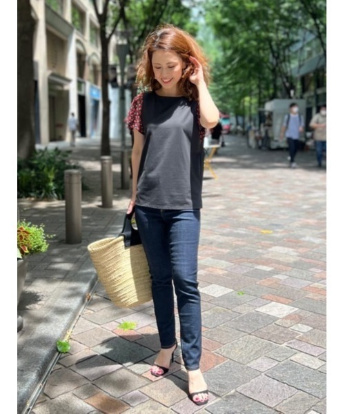 EPOCA THE SHOP(エポカザショップ)の「ハートスリーブカットソー(Tシャツ/カットソー・レディース・ブラック/ベージュ・38)」の11枚目の写真