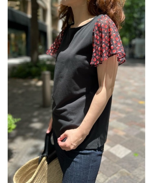 EPOCA THE SHOP(エポカザショップ)の「ハートスリーブカットソー(Tシャツ/カットソー・レディース・ブラック/ベージュ・38)」の13枚目の写真