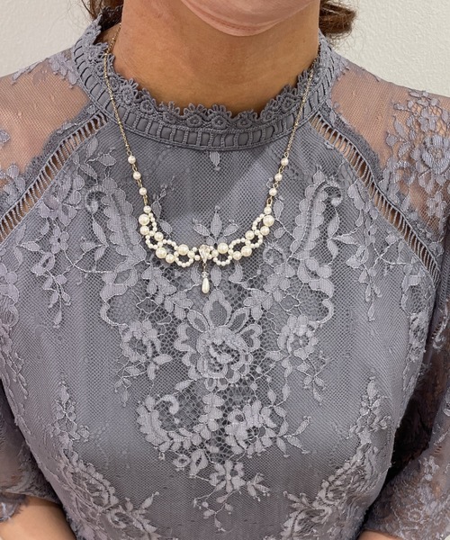 Cupid Heart（キューピッドハート）の「【Cupid Heart】結婚式アクセサリー　パールビジューネックレス（ネックレス・レディース・ベージュ・MEDIUM）」の2枚目の写真