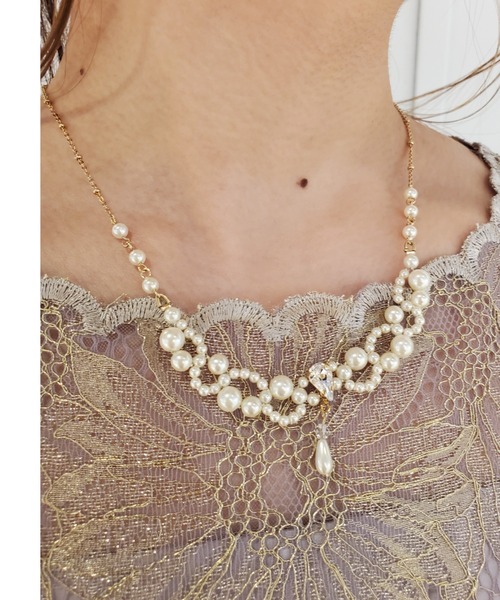 Cupid Heart（キューピッドハート）の「【Cupid Heart】結婚式アクセサリー　パールビジューネックレス（ネックレス・レディース・ベージュ・MEDIUM）」の7枚目の写真