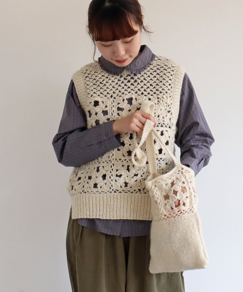 chambre de charme（シャンブルドゥシャーム）の「cdc ネパールハンドニット ポシェット（ショルダーバッグ・レディース・ホワイト・FREE）」の2枚目の写真