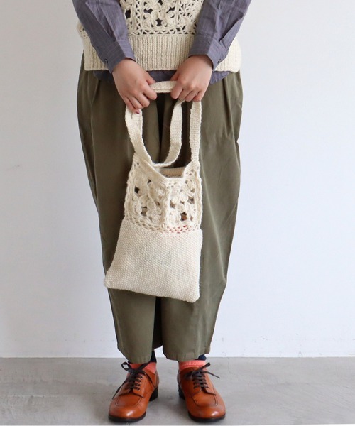 chambre de charme（シャンブルドゥシャーム）の「cdc ネパールハンドニット ポシェット（ショルダーバッグ・レディース・ホワイト・FREE）」の7枚目の写真