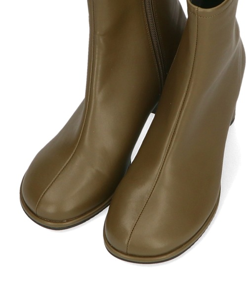 ORiental TRaffic（オリエンタルトラフィック）の「オブリークトゥラウンドヒールブーツ 21403（ブーツ・レディース・ブラック/ブラウン/カーキ・LL/S/M/L/3L/SS）」の6枚目の写真