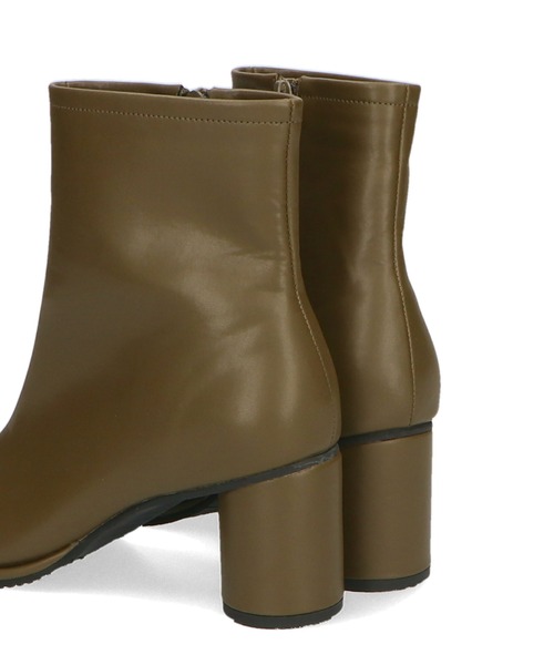 ORiental TRaffic（オリエンタルトラフィック）の「オブリークトゥラウンドヒールブーツ 21403（ブーツ・レディース・ブラック/ブラウン/カーキ・LL/S/M/L/3L/SS）」の7枚目の写真