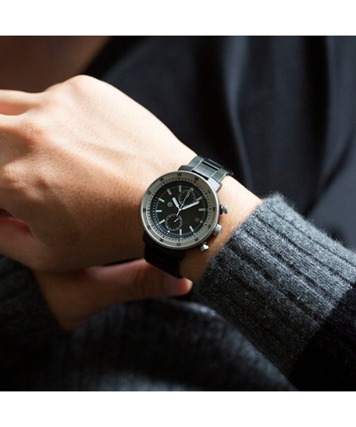 Movement In Motion（ムーブメントインモーション）の「Movement in Motion IZIL イジル MIM-IZIL/FRJR001 復刻モデル ソーラー メンズ（アナログ腕時計・メンズ・クリアブラック・ﾌﾘ-）」の6枚目の写真
