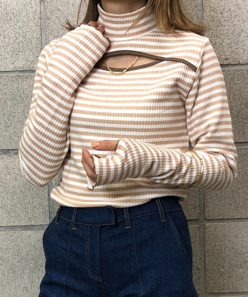 mi via loca(ミヴィアロカ)の「ボーダー前あきハイネックトップス(Tシャツ/カットソー・レディース・ホワイト系/ブラウン系/ベージュ系・FREE)」の1枚目の写真